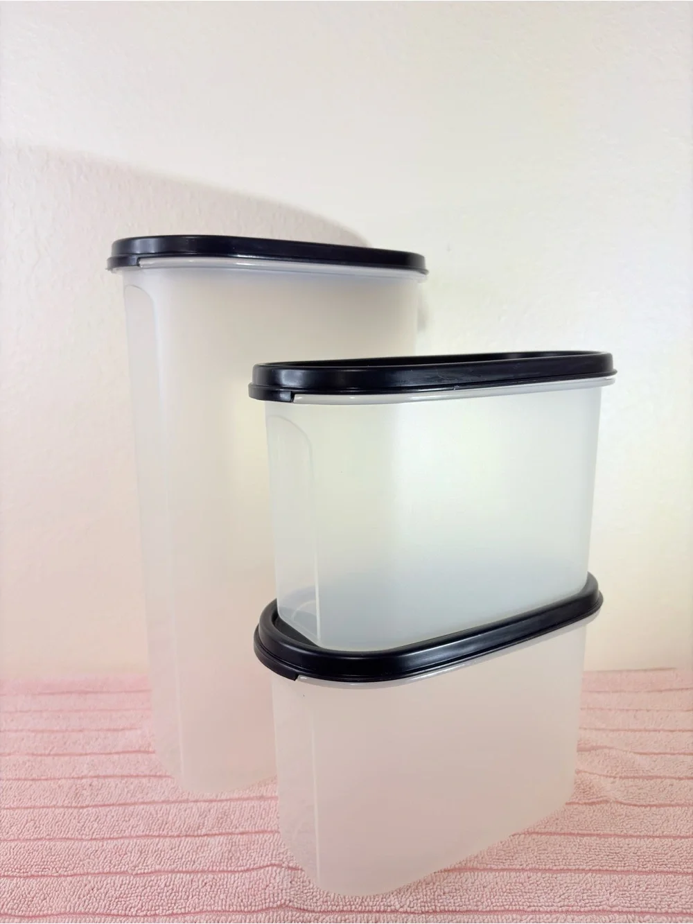 Set of 3 Modular Mates container.             (2oval 4 1/2”H). (1 oval 11 1/4”H)